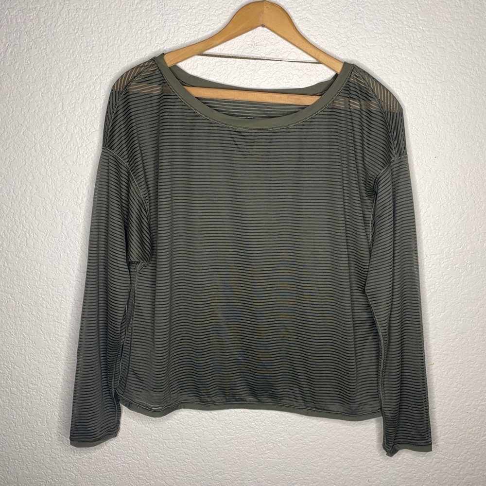 Lululemon Lean In Long Sleeve Top Dark Olive 12 - Picture 4 of 8